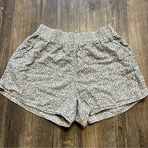 Abercrombie Kids Gray White Floral Textured High Waist Elastic Waist Shorts15 16